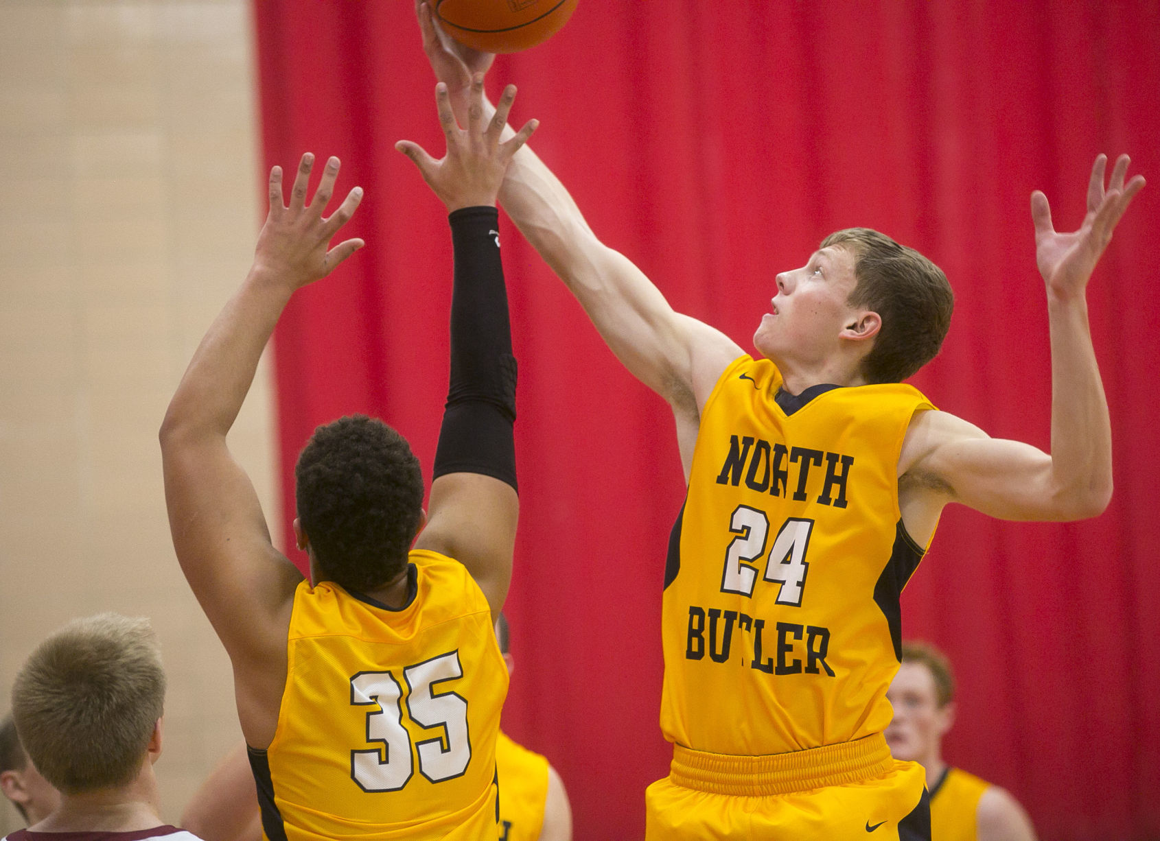 BBBall Newman vs. North Butler 10